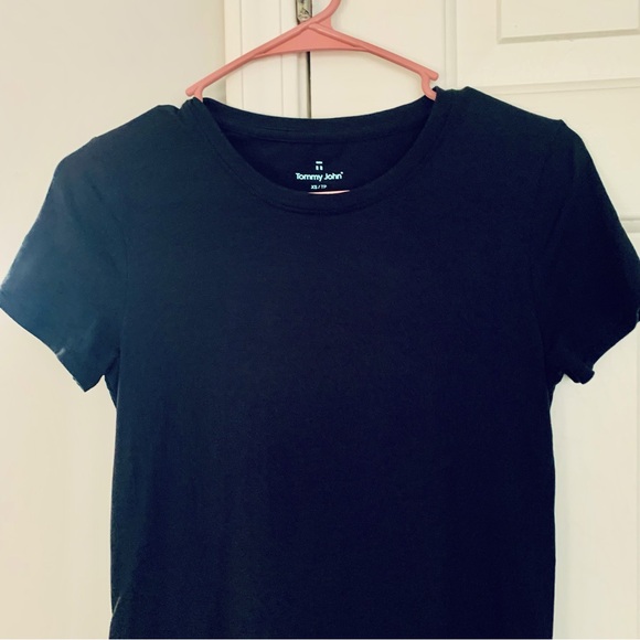 Tommy John Black T-shirt - Picture 3 of 4